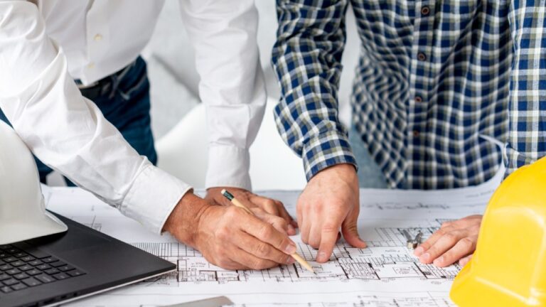 Sua obra parou? Saiba como o gerenciamento técnico pode destravar o projeto - RINOVVA